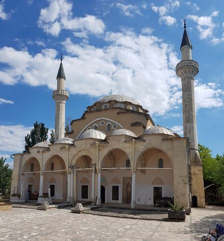 Мечеть Джума-Джами (Хан-Джами), главная ханская мечеть средневекового Крыма. XVI век