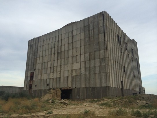 Собственно само здание реактора