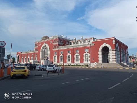 То же вокзал Курск