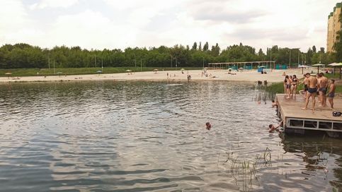 Пляж Ермошкино озеро, в районе улицы Гагарина