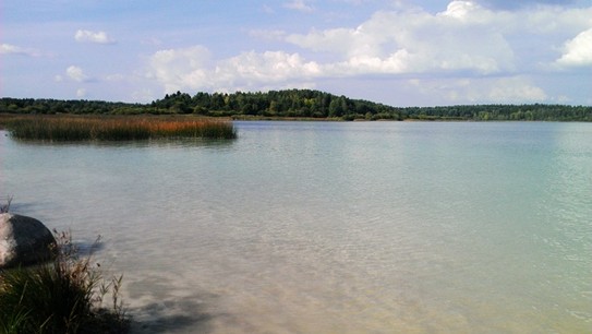 Голубое озеро! .