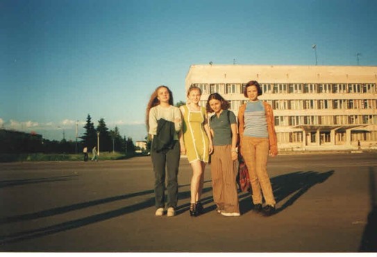 Голубое небо...Кириши...и нам 17 лет))))