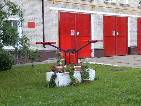 Пожарный насос-памятник, Лодейное Поле, Ленинградская область, 10 июня 2019 года
