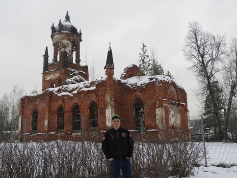 Церковь Пресвятой Троицы  православный храм в деревне Андрианово
