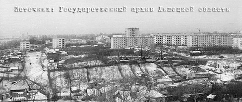27 января 1973 г. Район Слобода на задворках 5 шк. Вид в сторону ул. Липовской, за спиной фотографа - ул. Зегеля. Слева в начале ул. Липовской строятся две пятиэтажки, в одной из них был магазин Автолюбитель. Не помню в какой.