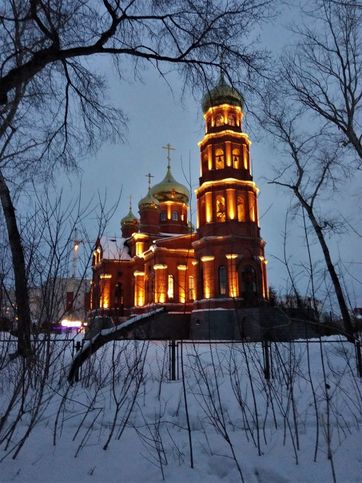 Вид из парка Лесная сказка на Александро-Невский собор. (мобилофото)