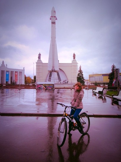 ВДНХ. И дождь не помеха, любителям велосипедных прогулок)