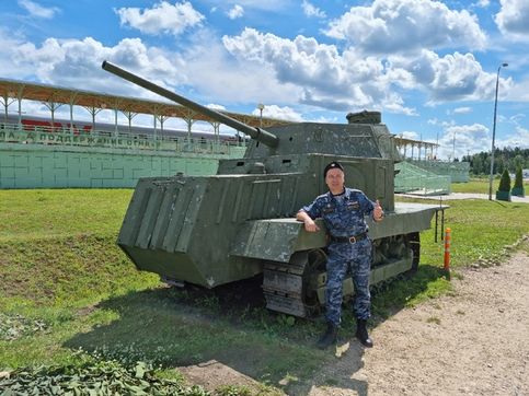 Парк Патриот, лето 2022г. Танк НИ-1 (На испуг) - импровизированный лгкий танк (бронетрактор), спешно сконструированный в Одессе во время обороны города летомосенью 1941 года с учтом возможностей промышленности осажднного города.
