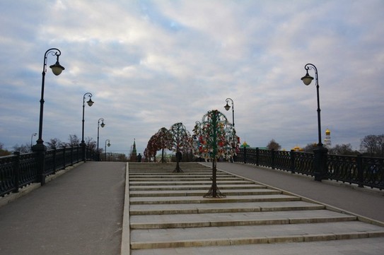 Лужков мост или Третьяковский мост, или Мост Любви