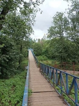 Мост перед монастырем