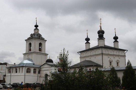 Белопесоцкий монастырь. Троицкий собор (конец 17 в., московское барокко)