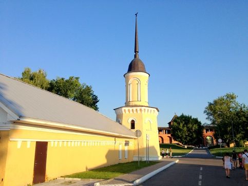 Башня Свято-Троицкого Ново-Голутвина женского монастыря