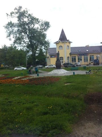 Памятник огурцу. г. Луховицы Московской области