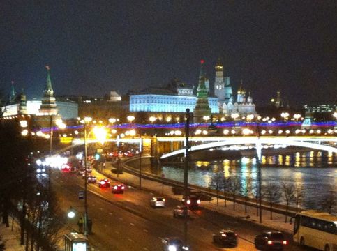 Патриарший мост. Вид на кремль