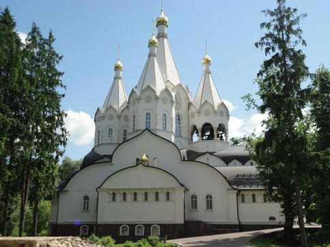Храм Святых новомучеников и исповедников российских