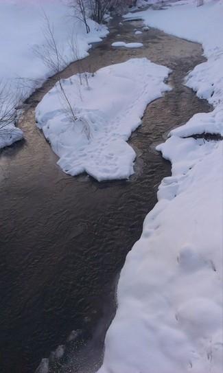 Горная река не замерзает!