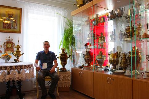 Музей самоваров. Экспозиция, насчитывает более 500 самоваров, а также другие предметы русской чайной церемонии. Выставка является одной из крупнейших в России. Дата 14. 08. 15., время 13:25