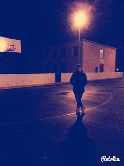 Баскетбольная площадка ночью просто превосходна! )