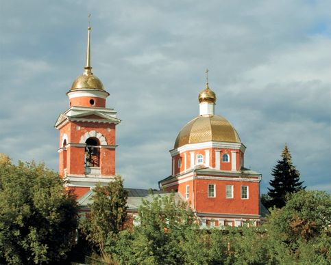 Покровский храм. Построен в 1817 году. Самый древний из сохранившихся уфимских храмов