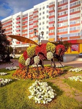 Уфа, Цветочная скульптура Бурзянская пчела