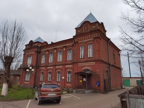Бывшее здание земской управы (1903 г. ), сейчас здесь библиотека