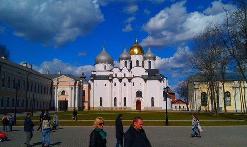Софийский собор  главный православный храм Великого Новгорода, созданный вгодах. Является древнейшим сохранившимся храмом на территории России