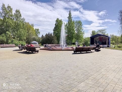 Муравьвский фонтан в курорте Старая Русса, самый крупный, мощный самоизливающийся минеральный фонтан в Европе. Бизнес-ланч в ресторане Рахат с 12. 00-14. 00. Каждый день новое меню. Цена: 250руб