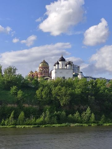Ока, Набережная, Мужской монастырь
