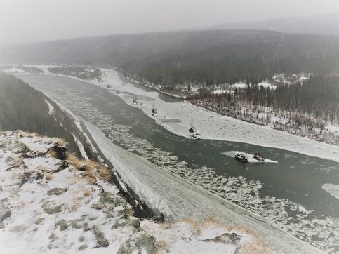 Река Вишера поздней осенью