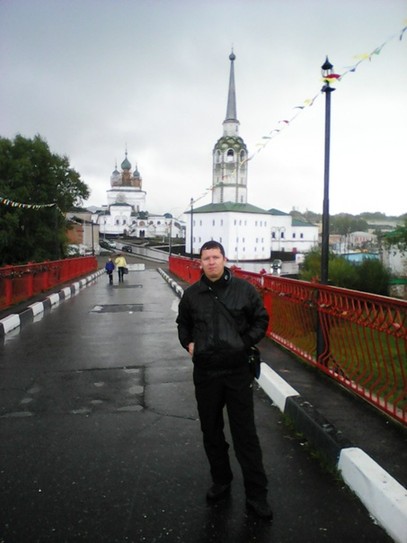 Мост через реку Усолка. Вид на Соборную колокольню и Троицкий собор