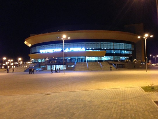 Новый ледовый дворец Фетисов Арена, ночь перед открытием.