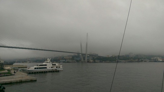 Владивосток. Корабельная набережная. Золотой мост