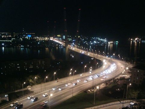 Ночной город и мост вид с видовых очень завораживает