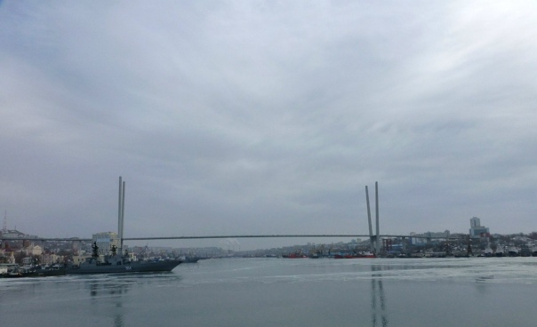Амурский залив. Вид от Морского вокзала