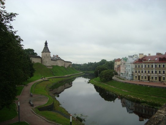 Пскова  река в Псковском и Струго-Красненском районах Псковской области, впадает в реку Великую как правый приток. В устье реки расположен город Псков