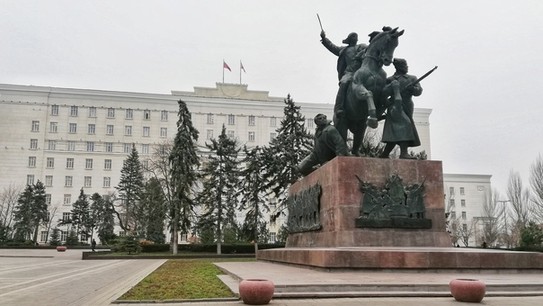 18. 12. 21. Памятник Первой Конной армии