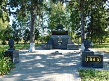 Монумент в честь танкистов