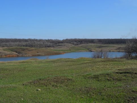 Шахты. Вид на левый берег Грушевского водохранилища в апреле