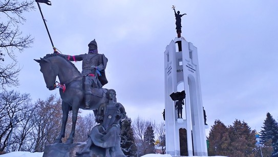 Памятник на Покровской горе