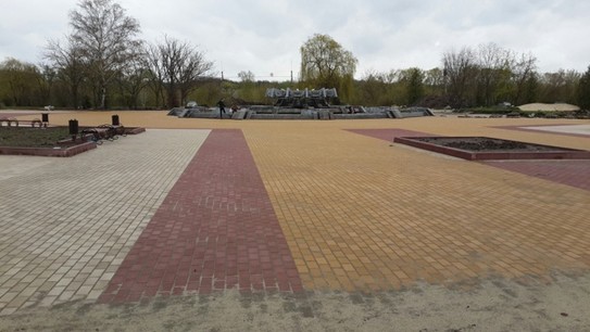 Реконструкция площади на набережной у фонтана. Брянск 16. 20шашлыкиприрода