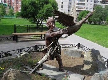 Кованая скульптура Жар-птица