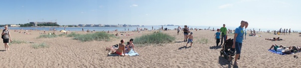 Мы на берегу Финского залива(Балтийского моря)22 Июня 2013 года. На пляже. Жара 26 в Санкт-Петербурге. Панорама