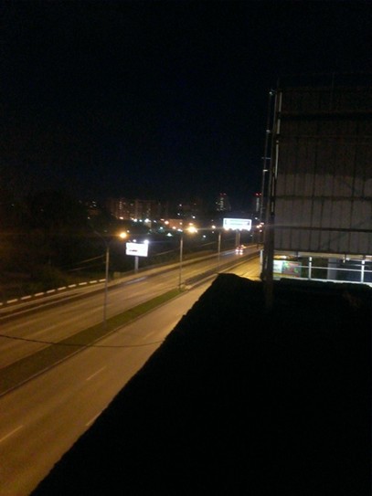 HTC 8X, ночная дорога
