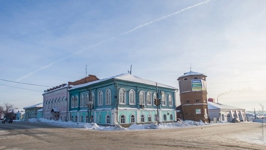 Здание на Урицкого 14 в Камышлове.