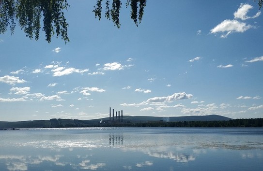 Верхнетагильский пруд и ТЭС, снабжающая электричеством наши края