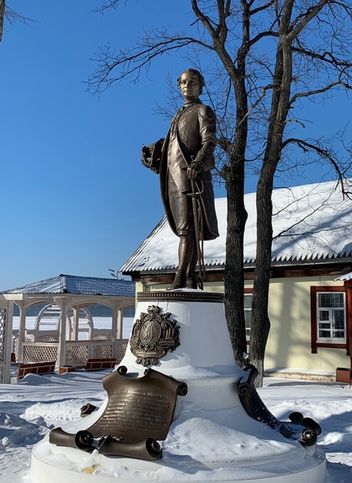 Памятник заводовладельцу и меценату А. Ф. Турчанинову, внесшему огромный вклад в развитие Сысерти