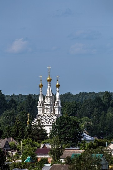 Вязьма. Вид на церковь Одигитрии с колеса обозрения в Центральном парке