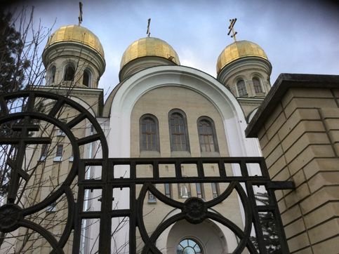 Свято-Никольский собор  главный храм Кисловодского благочиния
