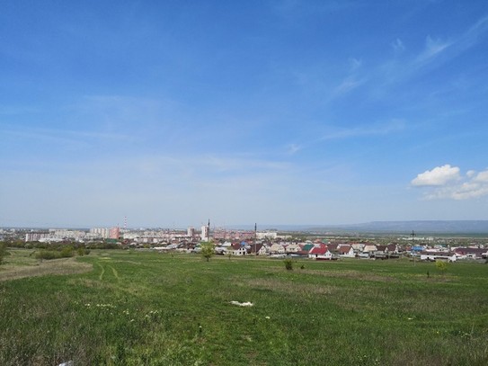Вид на город с поля, 1 мая