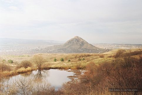 Монастырское озеро у Бештау, вид на Шелудивую. Pentax Spotmatic, Takumar 1. 4/50, Kodak 200